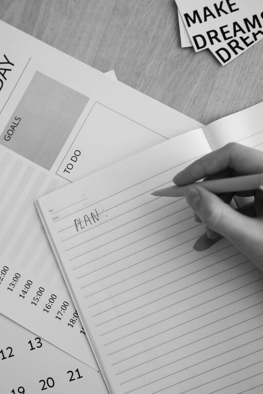 How to Set Realistic Weekly Goals for Success and Balance